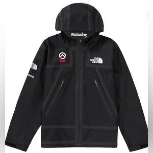 EUC Supreme The North Face Summit Series
Outer Tape Seam Jacket, Black , Sz L